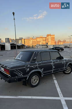 Седан ВАЗ / Lada 2107 2008 в Киеве