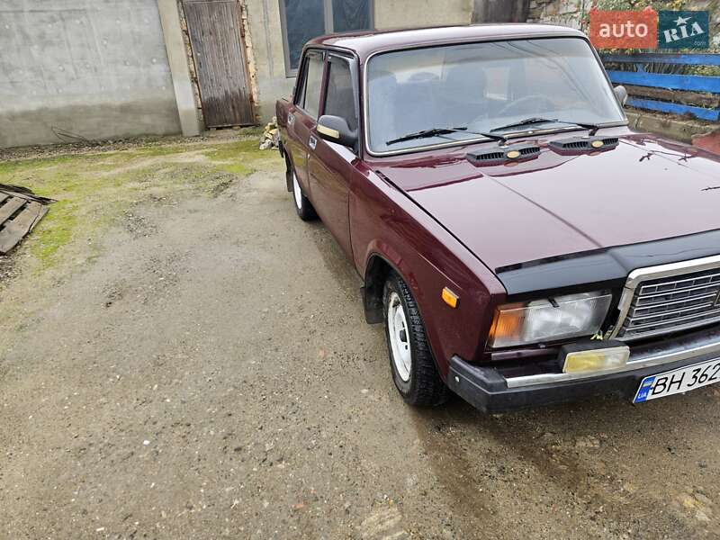 Седан ВАЗ / Lada 2107 2006 в Одессе