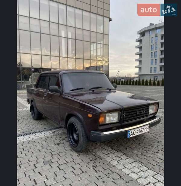 Седан ВАЗ / Lada 2107 2007 в Хусте