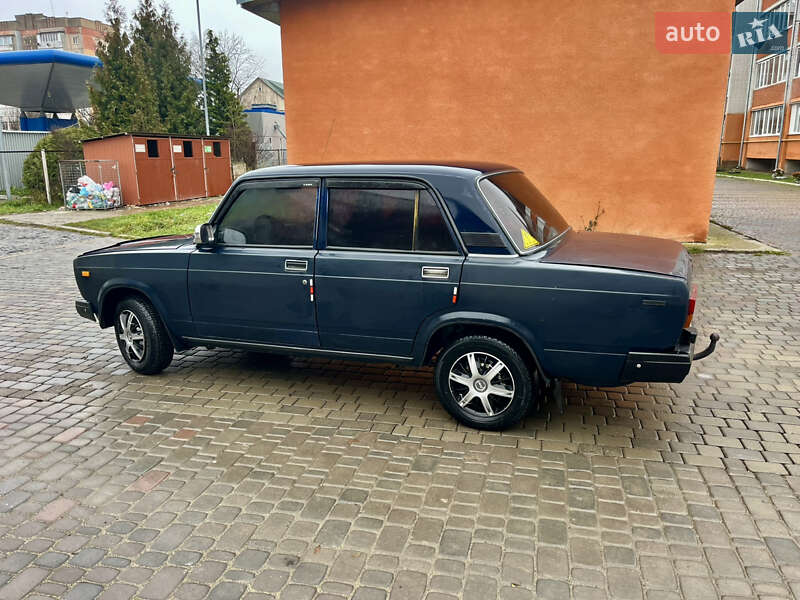 Седан ВАЗ / Lada 2107 1988 в Чорткове