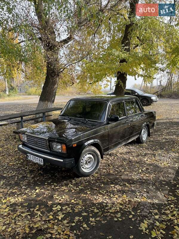 Седан ВАЗ / Lada 2107 2007 в Каменском