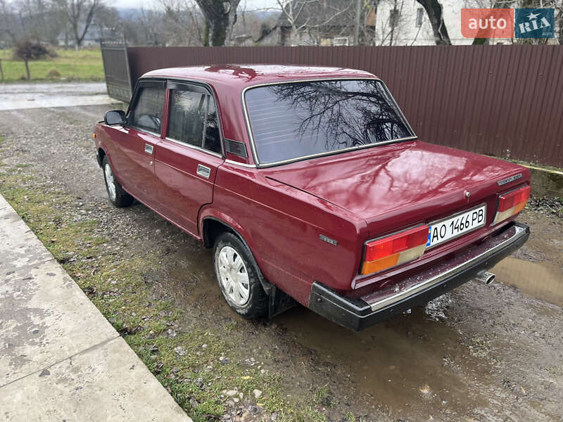 Седан ВАЗ / Lada 2107 2005 в Біловарці