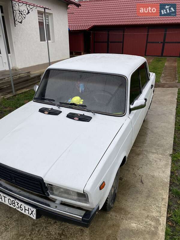 Седан ВАЗ / Lada 2107 1987 в Снятині
