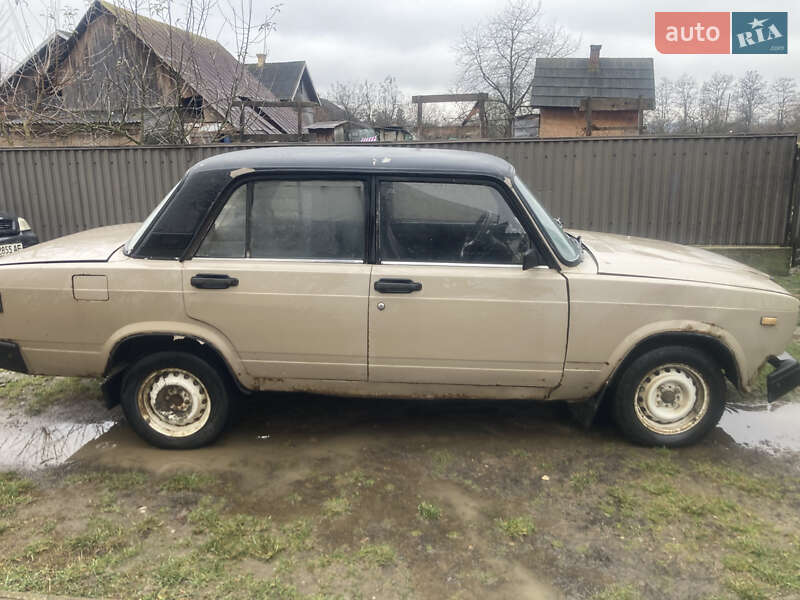 Седан ВАЗ / Lada 2107 1989 в Луковцах