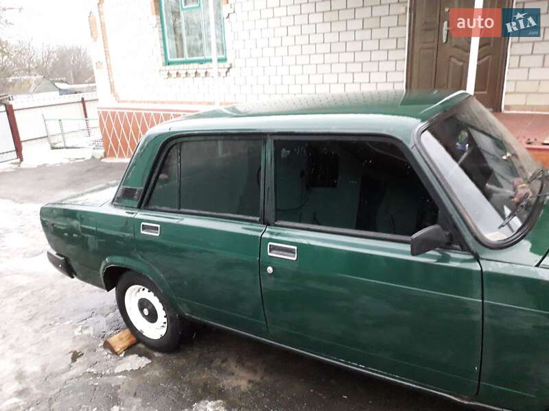 Седан ВАЗ / Lada 2107 1997 в Жмеринке