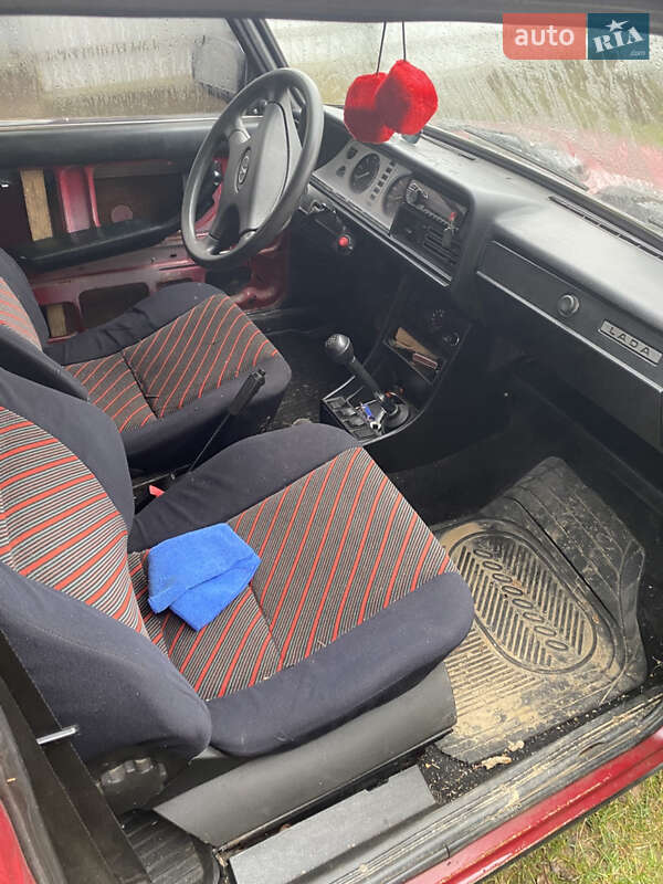 Седан ВАЗ / Lada 2107 2005 в Рожнятове