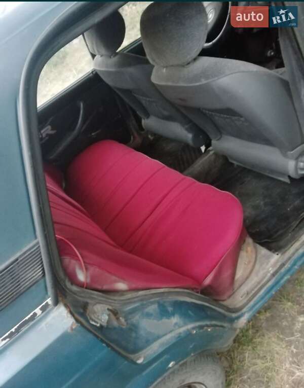 Седан ВАЗ / Lada 2107 1998 в Світловодську