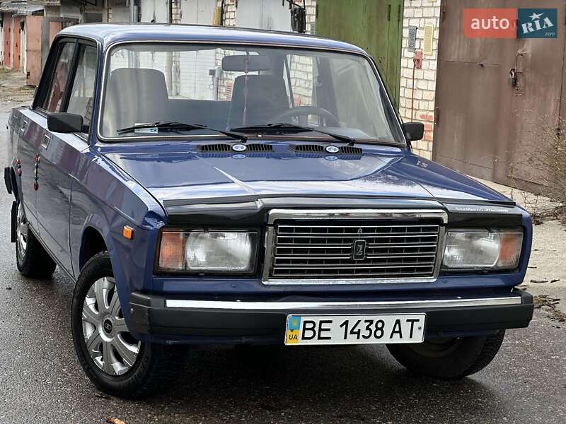 Седан ВАЗ / Lada 2107 2003 в Миколаєві