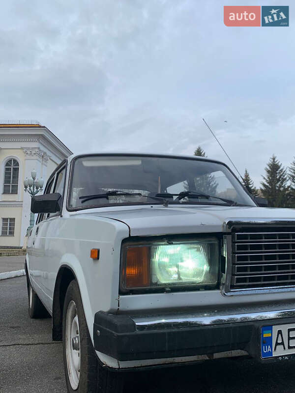 Седан ВАЗ / Lada 2107 2006 в Желтых Водах фото 4 Седан ВАЗ / Lada 2107 2006 в Желтых Водах