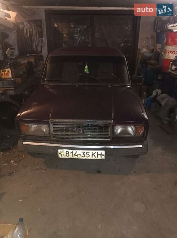 Седан ВАЗ / Lada 2107 2002 в Жашківу