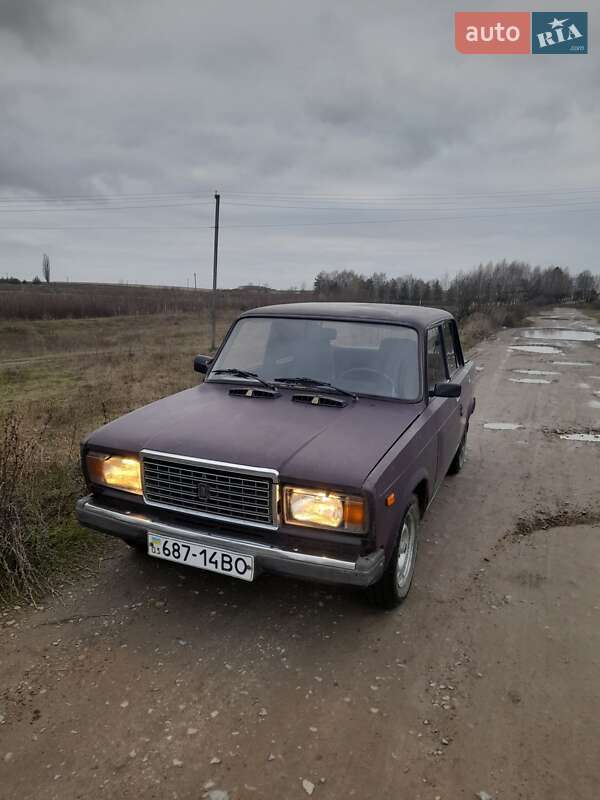 Седан ВАЗ / Lada 2107 1998 в Луцьку