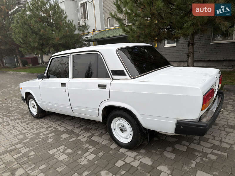 Седан ВАЗ / Lada 2107 2008 в Днепре