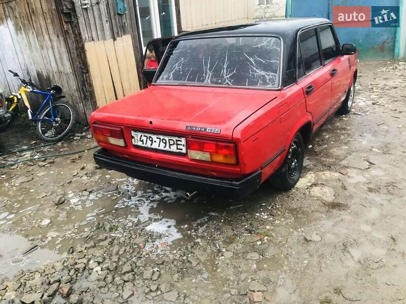 Седан ВАЗ / Lada 2107 1990 в Ужгороде