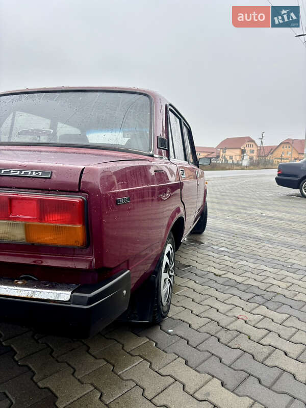 Седан ВАЗ / Lada 2107 2004 в Иршаве