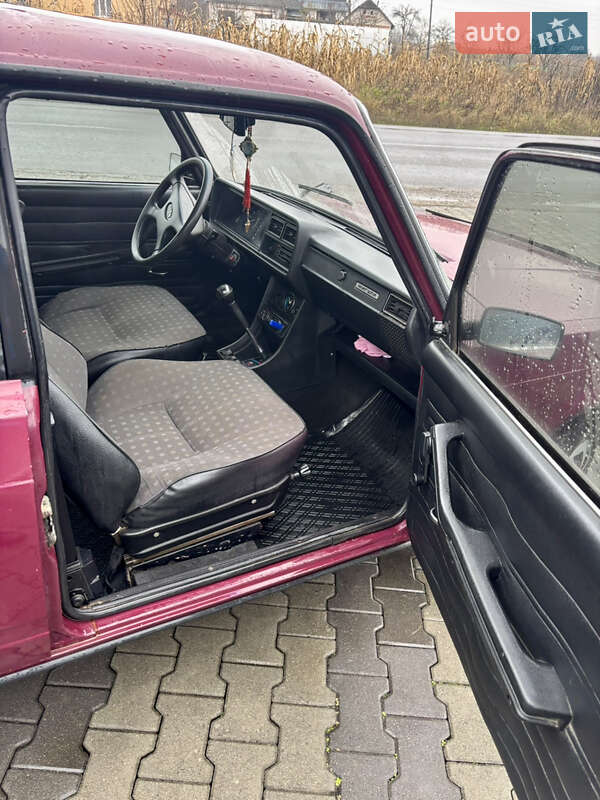 Седан ВАЗ / Lada 2107 2004 в Иршаве