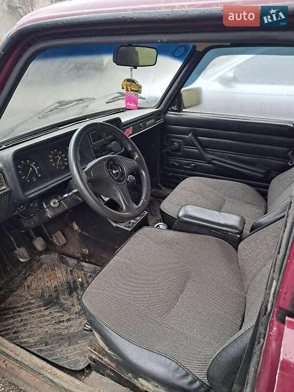 Седан ВАЗ / Lada 2107 2002 в Харькове