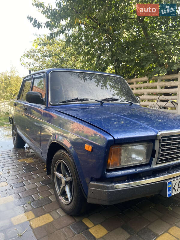 Седан ВАЗ / Lada 2107 2006 в Києві