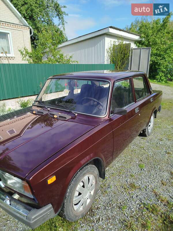 Седан ВАЗ / Lada 2107 2011 в Звягеле фото 14 Седан ВАЗ / Lada 2107 2011 в Звягеле