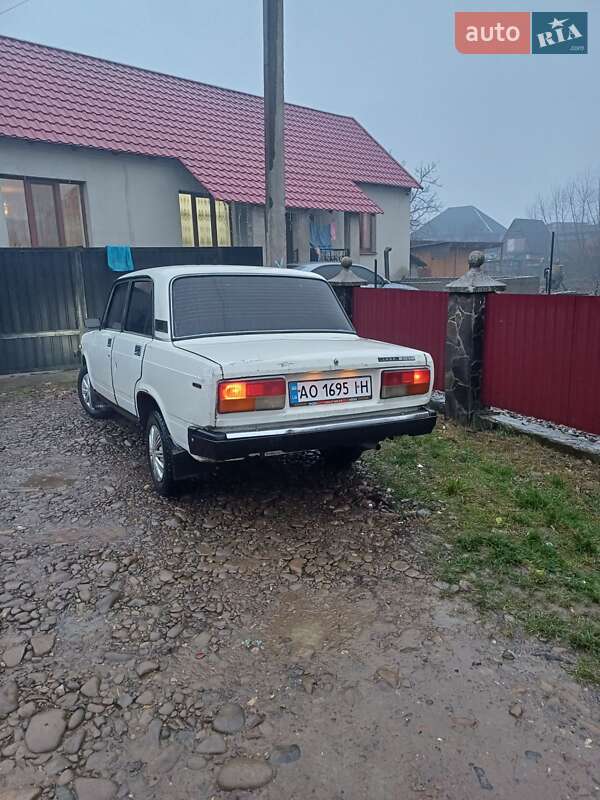 ВАЗ / Lada 2107 1995 ВАЗ / Lada 2107 1995