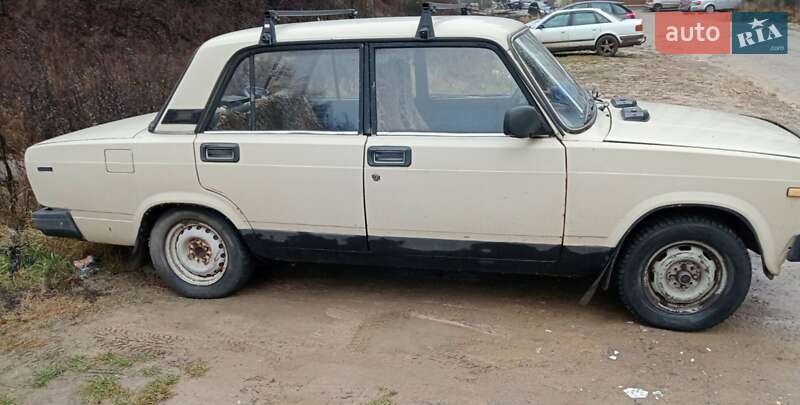 Седан ВАЗ / Lada 2107 1989 в Хмельницком