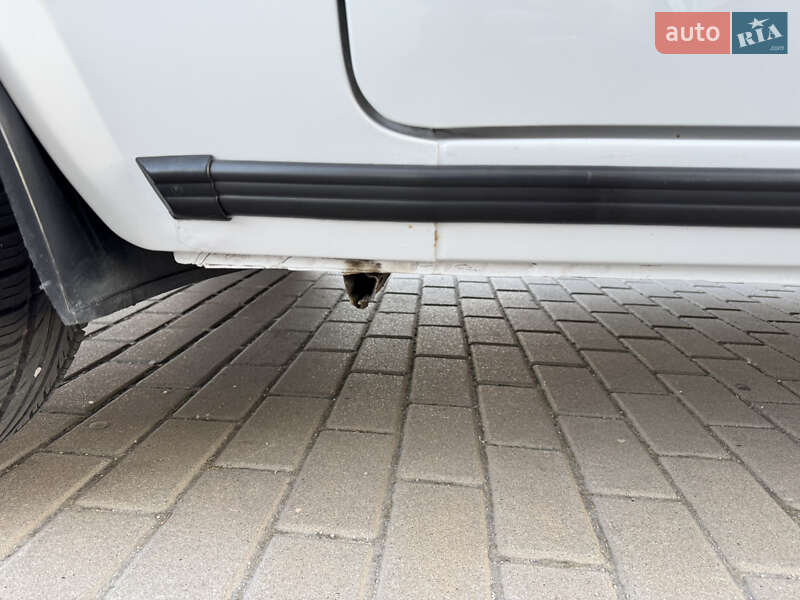 Седан ВАЗ / Lada 2107 2004 в Запоріжжі фото 16 Седан ВАЗ / Lada 2107 2004 в Запоріжжі