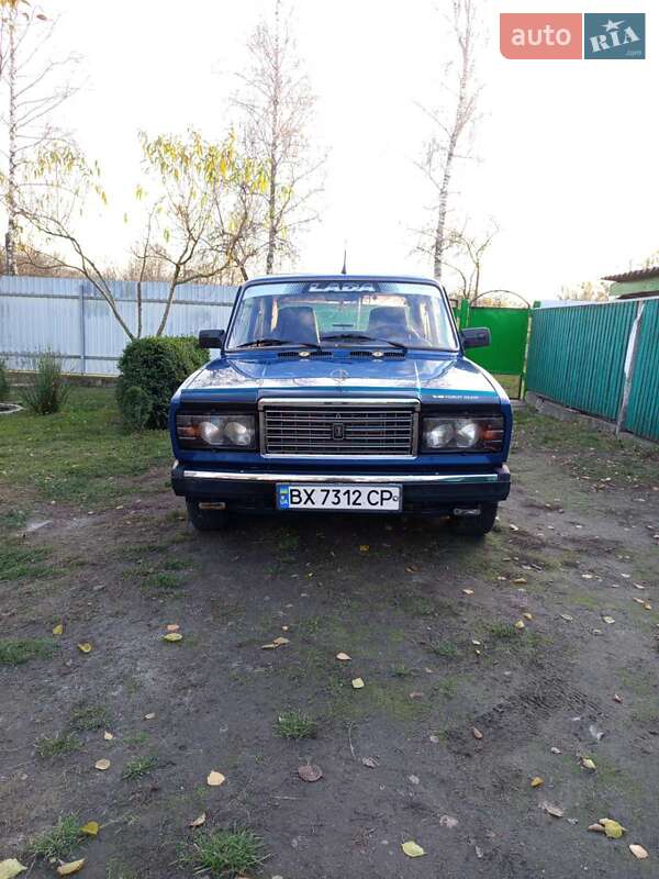 Седан ВАЗ / Lada 2107 2005 в Полонному