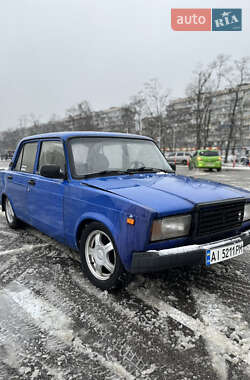 Седан ВАЗ / Lada 2107 2006 в Киеве