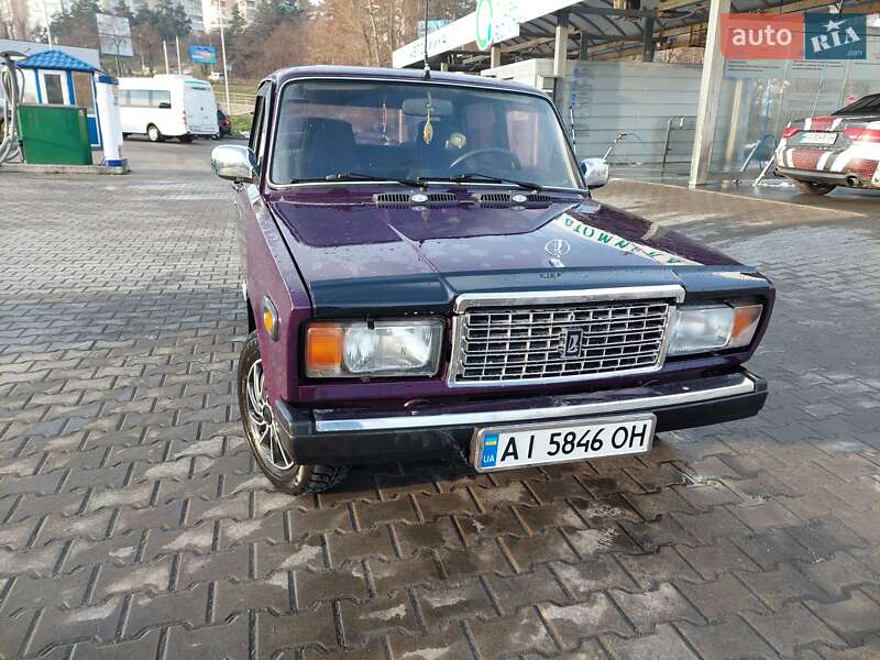 Седан ВАЗ / Lada 2107 2001 в Белой Церкви