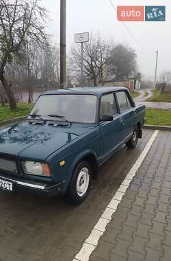 Седан ВАЗ / Lada 2107 1999 в Івано-Франківську