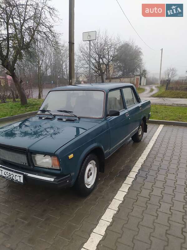 Седан ВАЗ / Lada 2107 1999 в Івано-Франківську