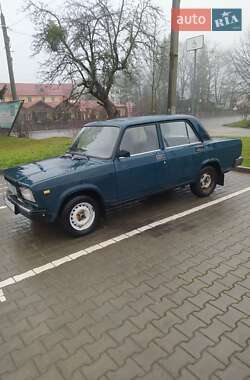 Седан ВАЗ / Lada 2107 1999 в Івано-Франківську