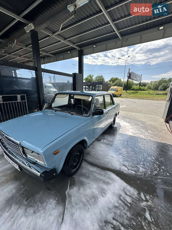 Седан ВАЗ / Lada 2107 1989 в Львові
