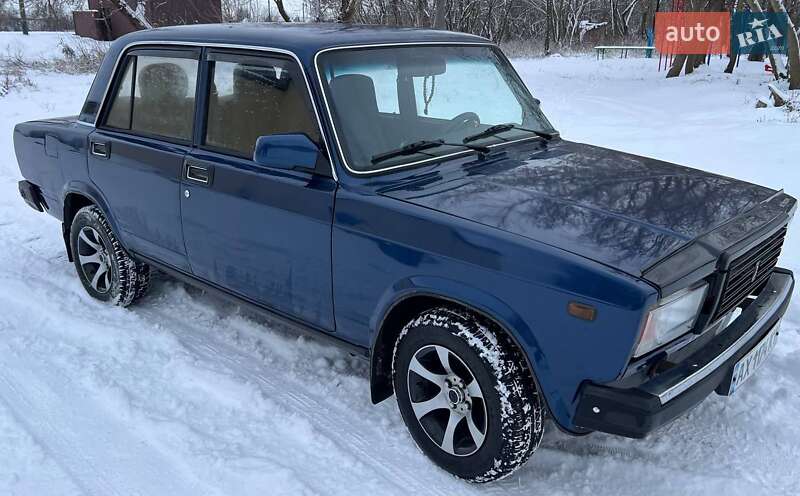 Седан ВАЗ / Lada 2107 1983 в Хорошеве