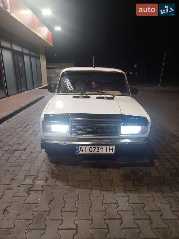 Седан ВАЗ / Lada 2107 1996 в Макарове
