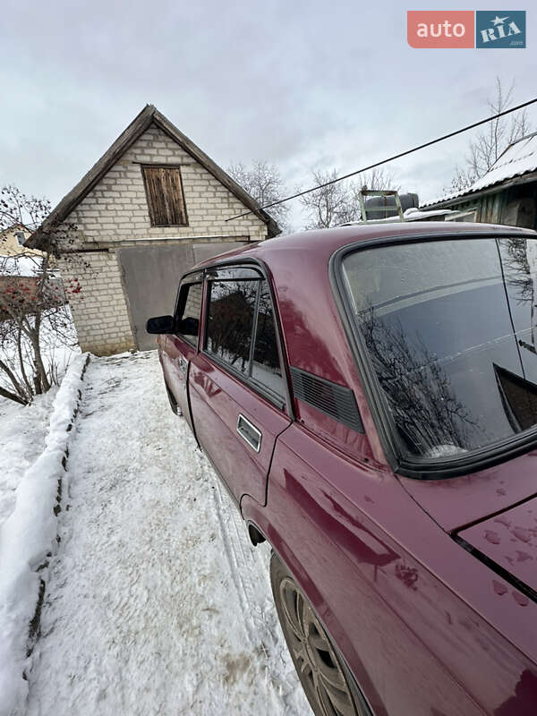 Седан ВАЗ / Lada 2107 2004 в Славянске