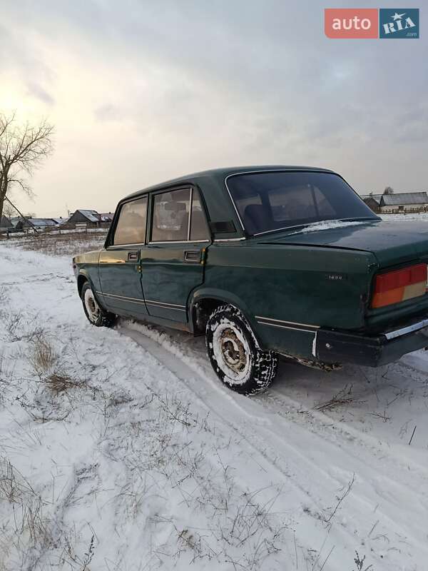 Седан ВАЗ / Lada 2107 1991 в Любешове