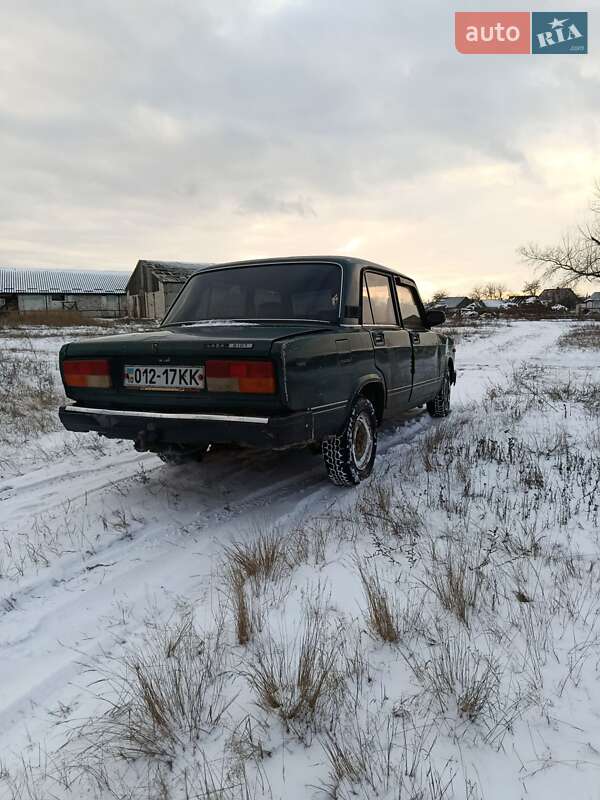 Седан ВАЗ / Lada 2107 1991 в Любешове