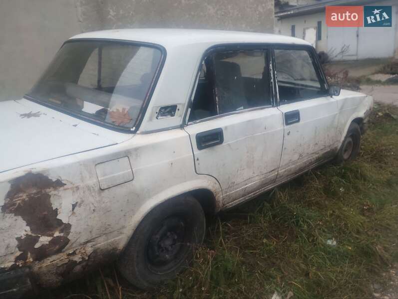 Седан ВАЗ / Lada 2107 1990 в Тернополе фото 9 Седан ВАЗ / Lada 2107 1990 в Тернополе