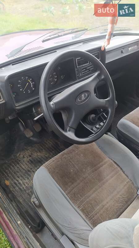 Седан ВАЗ / Lada 2107 2002 в Володимирці