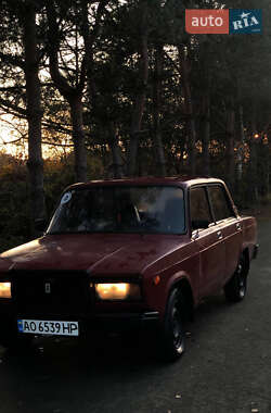 Седан ВАЗ 2107 1988 в Ужгороде