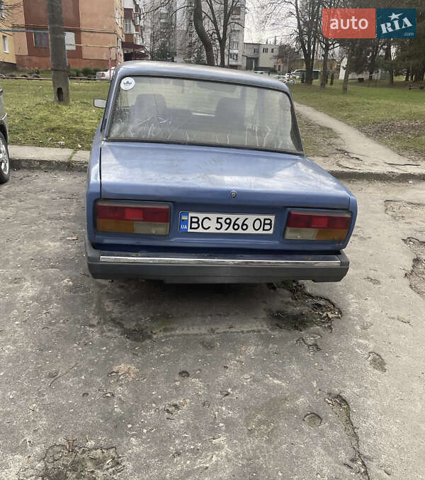 Седан ВАЗ / Lada 2107 2005 в Новояворовске