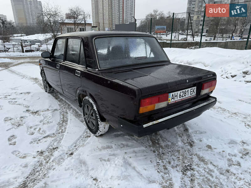 Седан ВАЗ / Lada 2107 2008 в Киеве