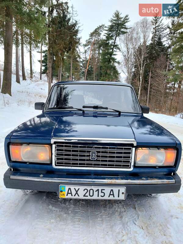 Седан ВАЗ / Lada 2107 2005 в Тростянце