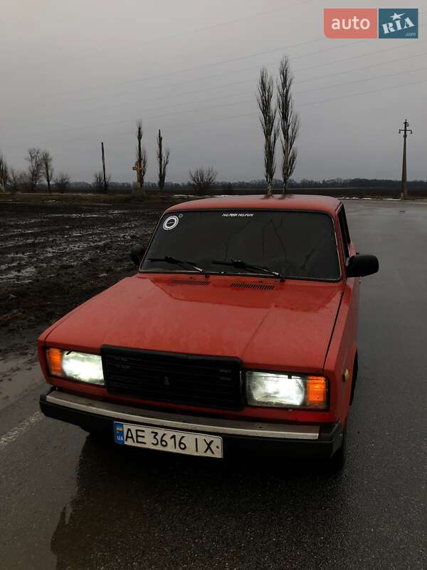 Седан ВАЗ / Lada 2107 1992 в Синельниково