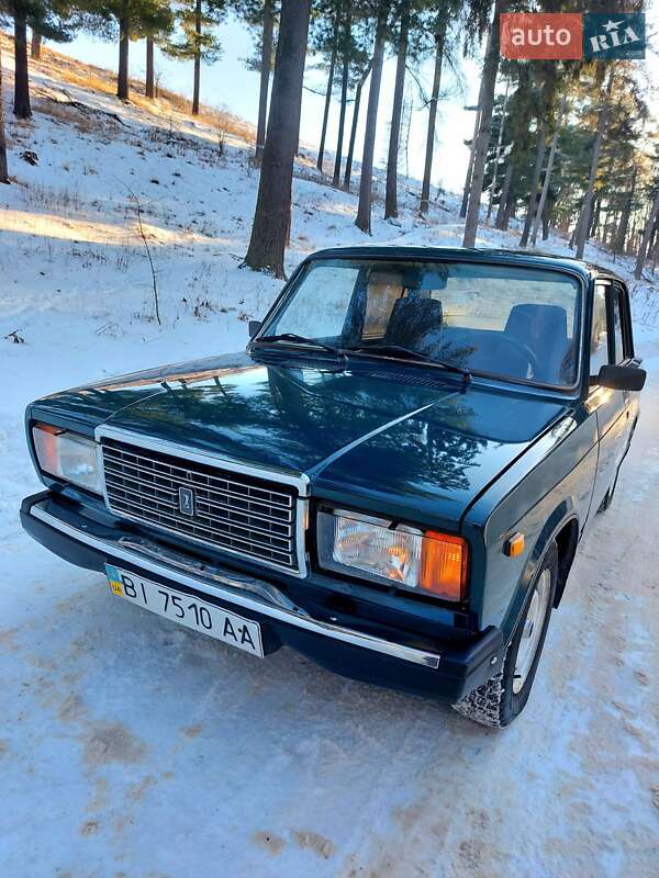 Седан ВАЗ / Lada 2107 2005 в Тростянце