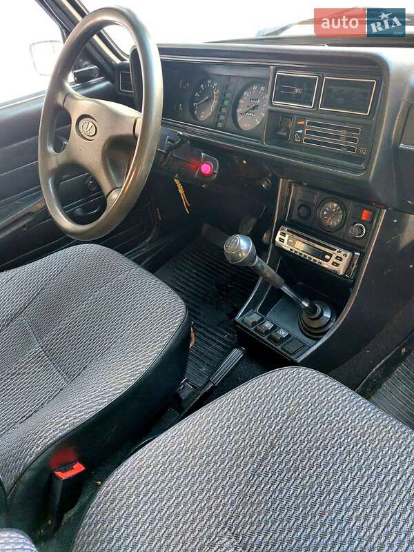 Седан ВАЗ / Lada 2107 2005 в Тростянце