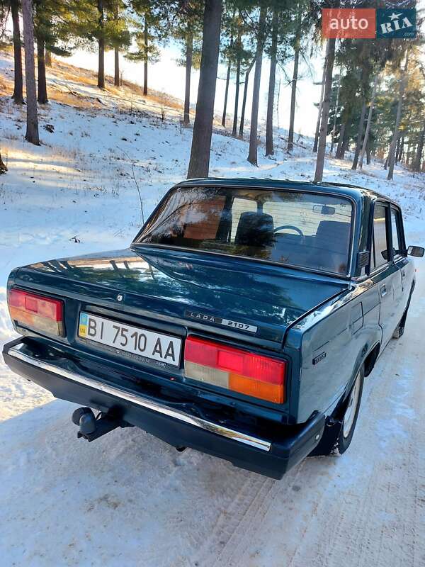 Седан ВАЗ / Lada 2107 2005 в Тростянце