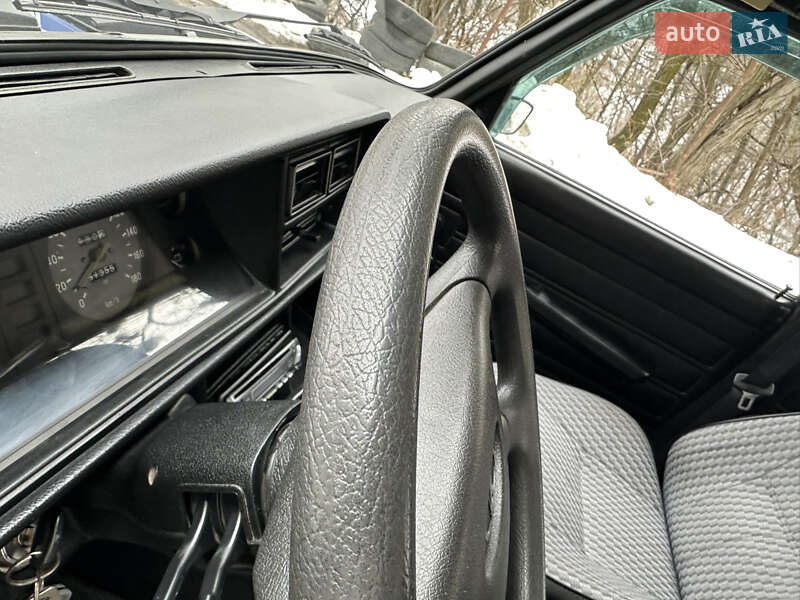 Седан ВАЗ / Lada 2107 2005 в Киеве