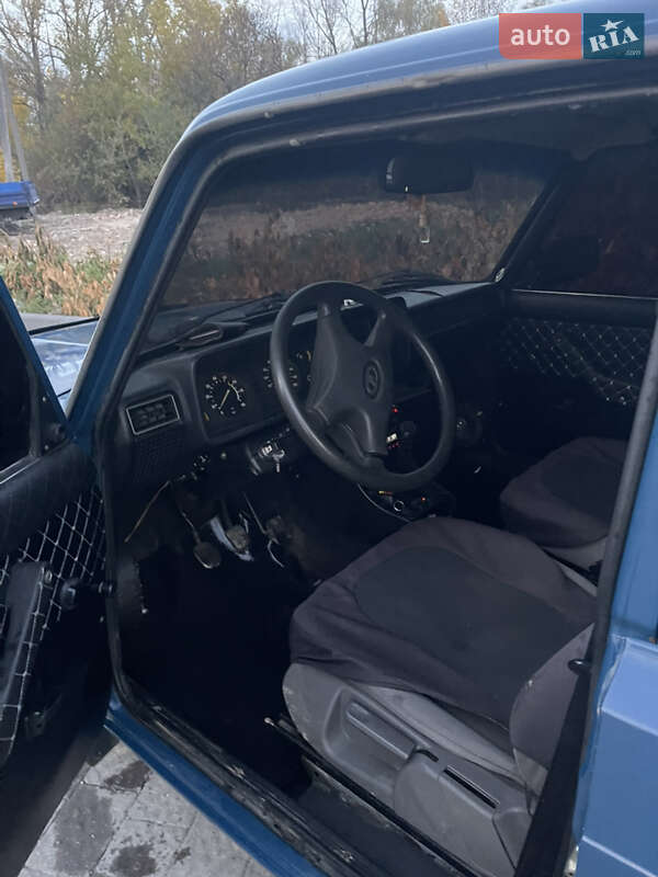 Седан ВАЗ / Lada 2107 2005 в Надворной