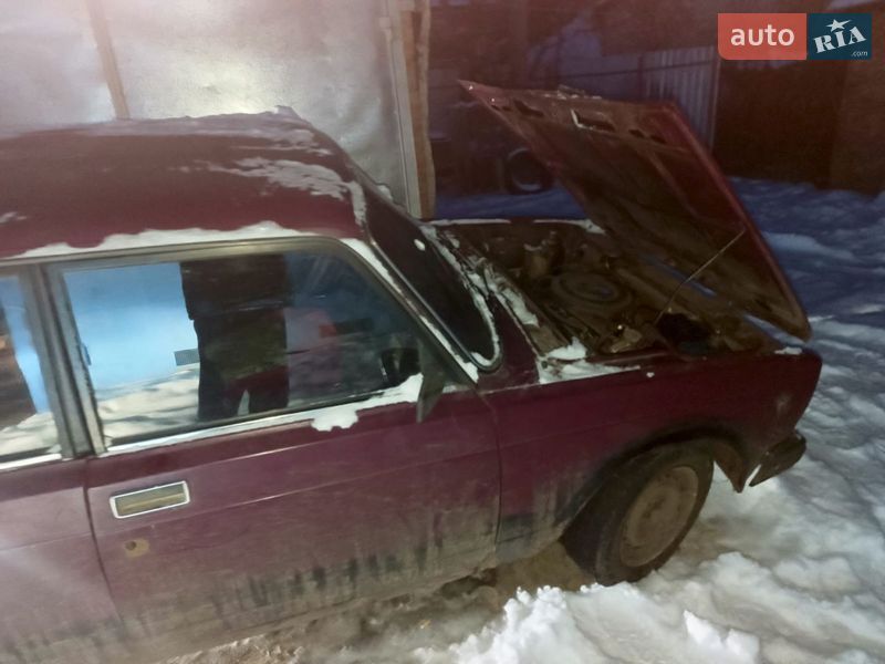 Седан ВАЗ / Lada 2107 2000 в Сумах